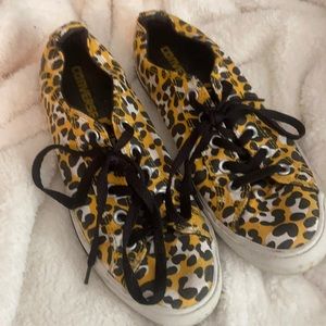 Leopard print Converse!
